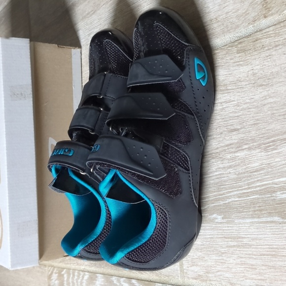 NEW Giro Salita Cycling Shoe Size 41 with Look Delta Cleats - Picture 4 of 15